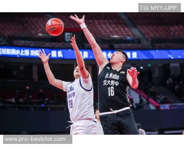 拉松强调快节奏战术目标争取抢断创造更多转换进攻机会 拉松强调快节奏战术目标争取抢断创造更多转换进攻机会